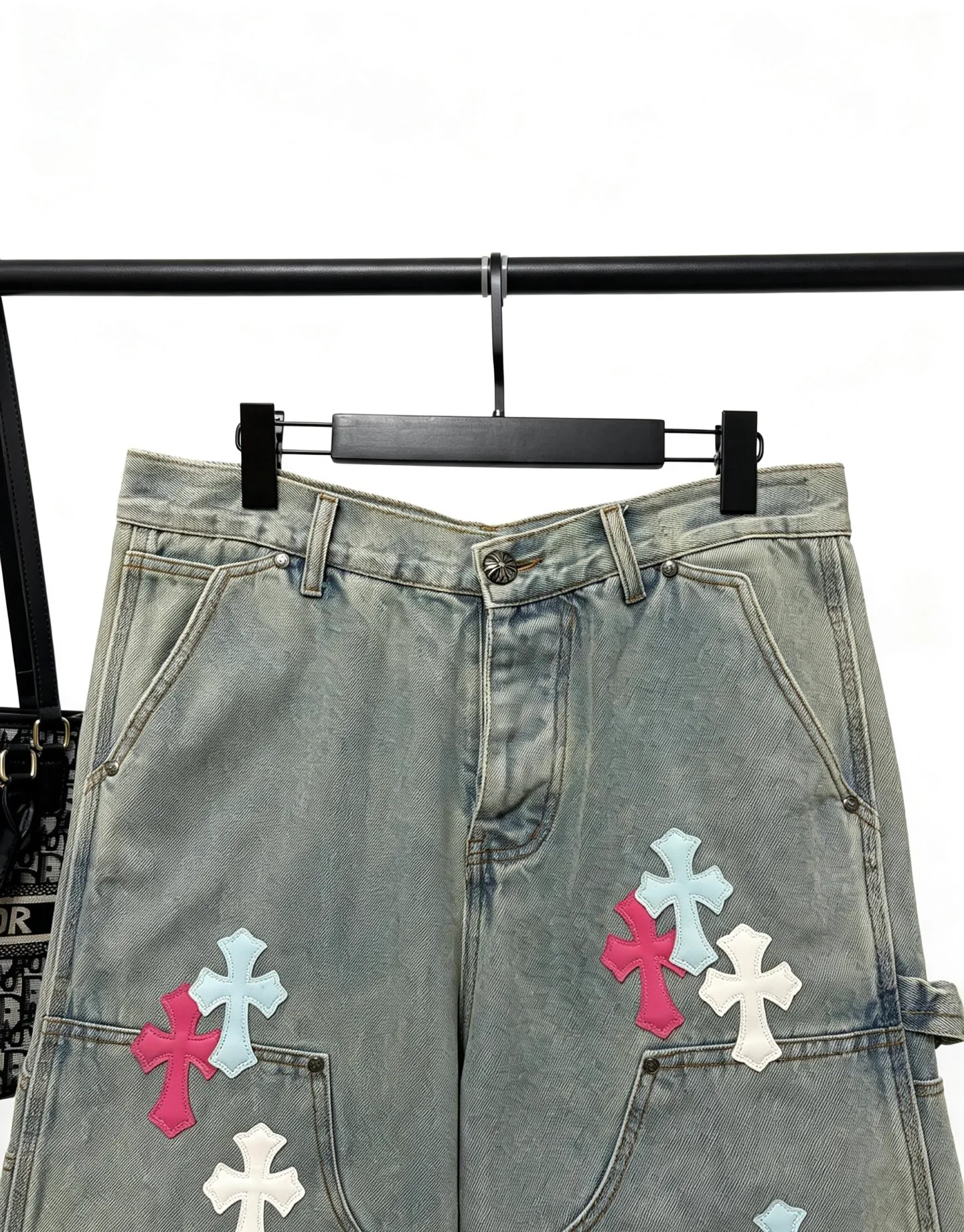 Chrome Hearts Chrome Hearts ， ， 。 ， Series ， ，Retro 。 ，Retro ， ， 。 ， ， ， ； 。 ， Size S-XL